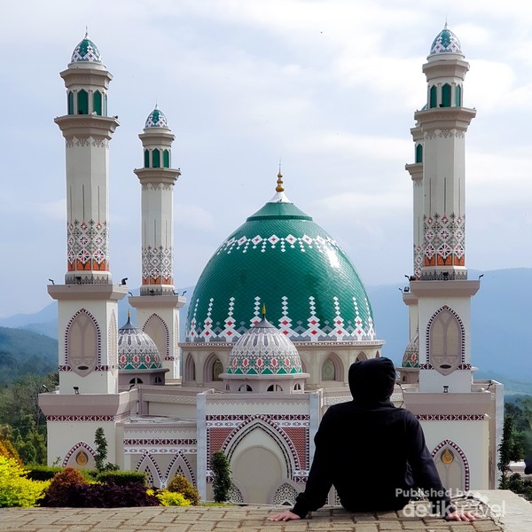 Masjid Makatul-Mukarromah: Jasa & Layanan yang Menginspirasi Kehidupan Beragama di Cilacap